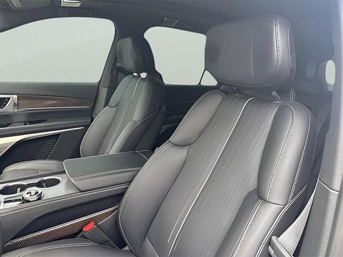 New 2026 Cadillac Vistiq Luxury image 24