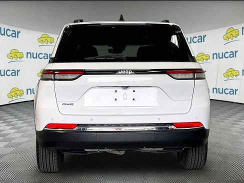 Used 2023 Jeep Grand Cherokee 4WD 4xe image 5