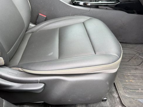 Used 2025 Chevrolet Trax ACTIV w/ Sunroof Package FWD image 23