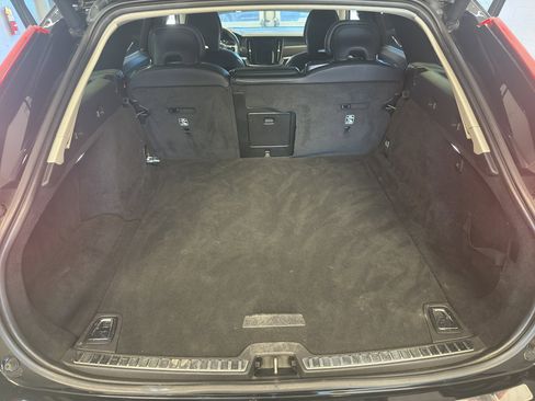 Used 2020 Volvo V90 T6 Cross Country w/ Protection Package Premier image 30