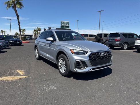 Used 2023 Audi Q5 2.0T Premium w/ Convenience Package image 4