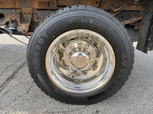 Used 2017 Ford F550 4x4 Regular Cab Super Duty image 28