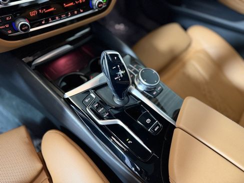 Used 2022 BMW 530i xDrive w/ Convenience Package image 16