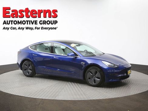 Used 2020 Tesla Model 3 Standard Range Plus image 45