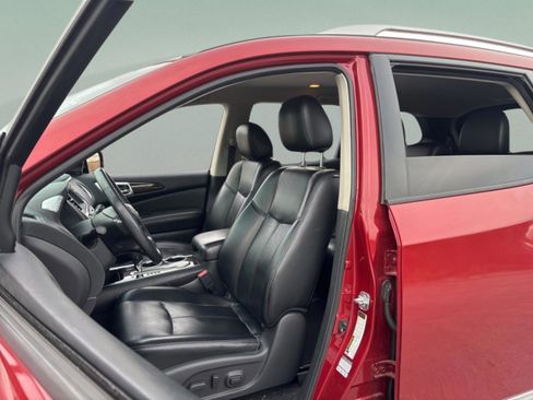 Used 2015 Nissan Pathfinder SL w/ SL Tech Package image 25