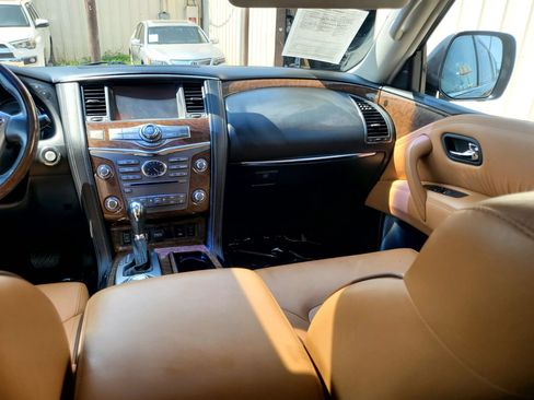 Used 2016 INFINITI QX80 4WD w/ Signature Edition Package image 44