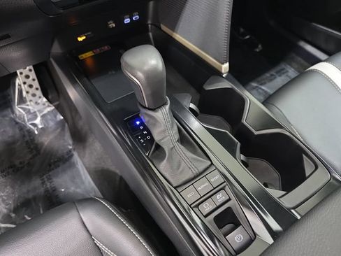 Certified 2025 Toyota Camry SE FWD image 22