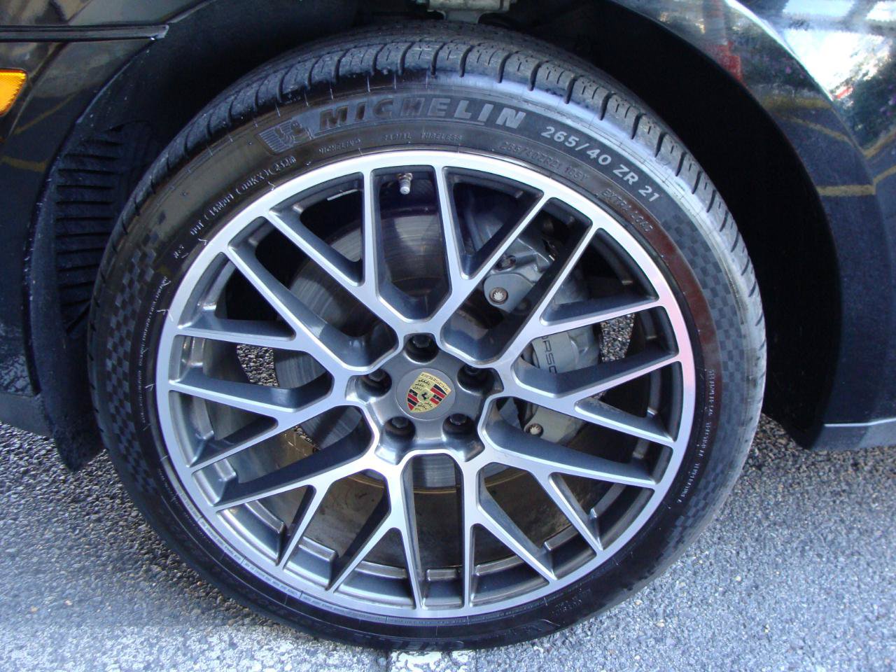 Used 2020 Porsche Macan S w/ Premium Package Plus AWD/4WD image 36