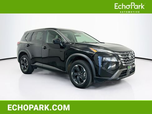 Used 2025 Nissan Rogue SV AWD/4WD image 1