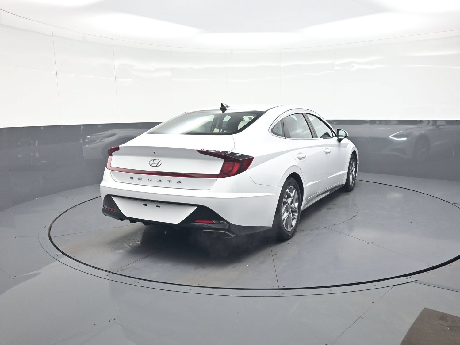 Used 2023 Hyundai Sonata SEL w/ Cargo Package FWD image 3