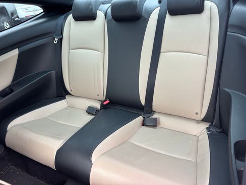 Used 2016 Honda Civic Touring image 9