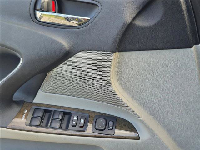 Used 2013 Lexus IS 250 w/ Premium Pkg Value Edition RWD image 2