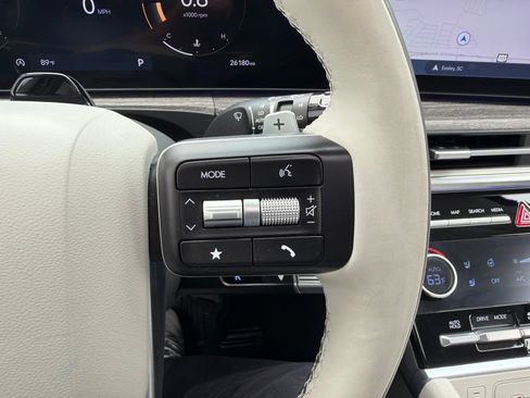 Used 2025 Hyundai Santa Fe Calligraphy AWD/4WD image 70