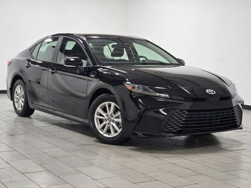 Certified 2025 Toyota Camry LE image 2