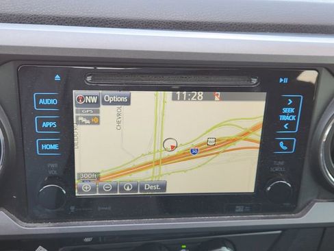 Used 2017 Toyota Tacoma TRD Off-Road w/ Premium & Technology Package image 12