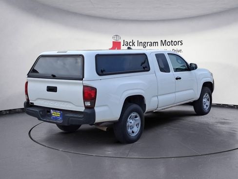 Used 2021 Toyota Tacoma SR RWD image 5