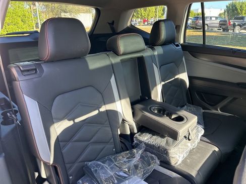 Certified 2025 Volkswagen Atlas Peak Edition SE image 51