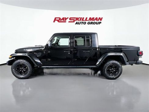 Used 2022 Jeep Gladiator Willys image 4