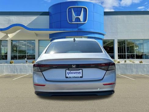 Used 2023 Honda Accord EX image 3