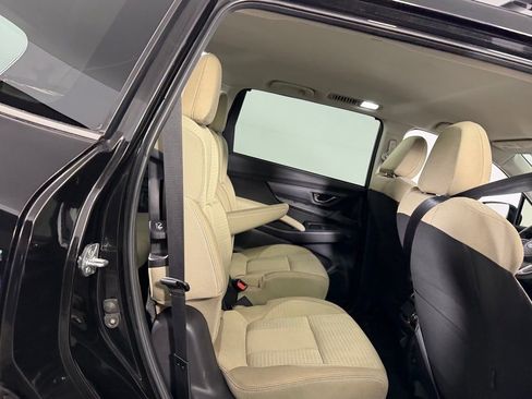 Used 2023 Subaru Ascent Premium w/ Convenience Package image 28