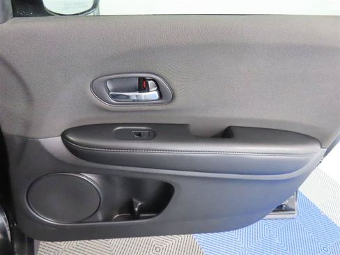 Used 2022 Honda HR-V LX image 30