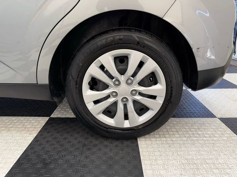 Used 2023 Kia Soul LX image 10