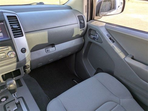 Used 2021 Nissan Frontier S image 18