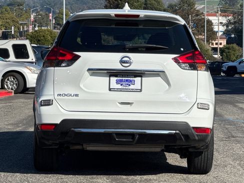 Used 2020 Nissan Rogue S image 5