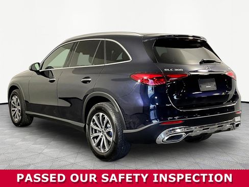 Used 2024 Mercedes-Benz GLC 300 4MATIC image 4