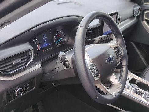 Used 2023 Ford Explorer XLT w/ Equipment Group 202A AWD/4WD image 10