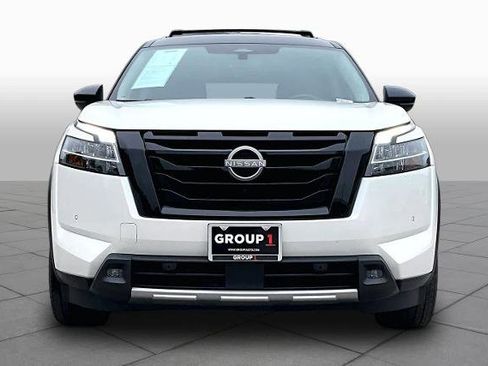 Certified 2023 Nissan Pathfinder Platinum w/ Lighting Package (N93) AWD/4WD image 4