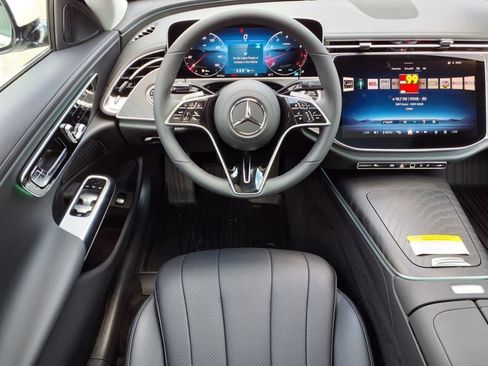 Used 2025 Mercedes-Benz E 350 Sedan image 13