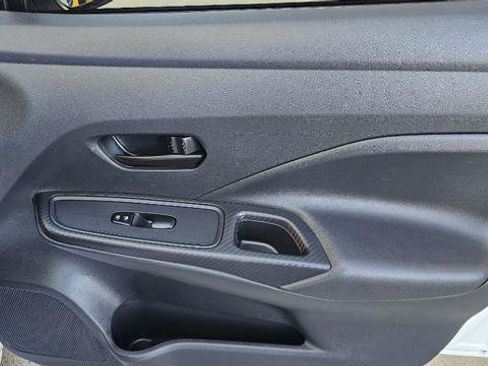 Used 2020 Nissan Versa S FWD image 36