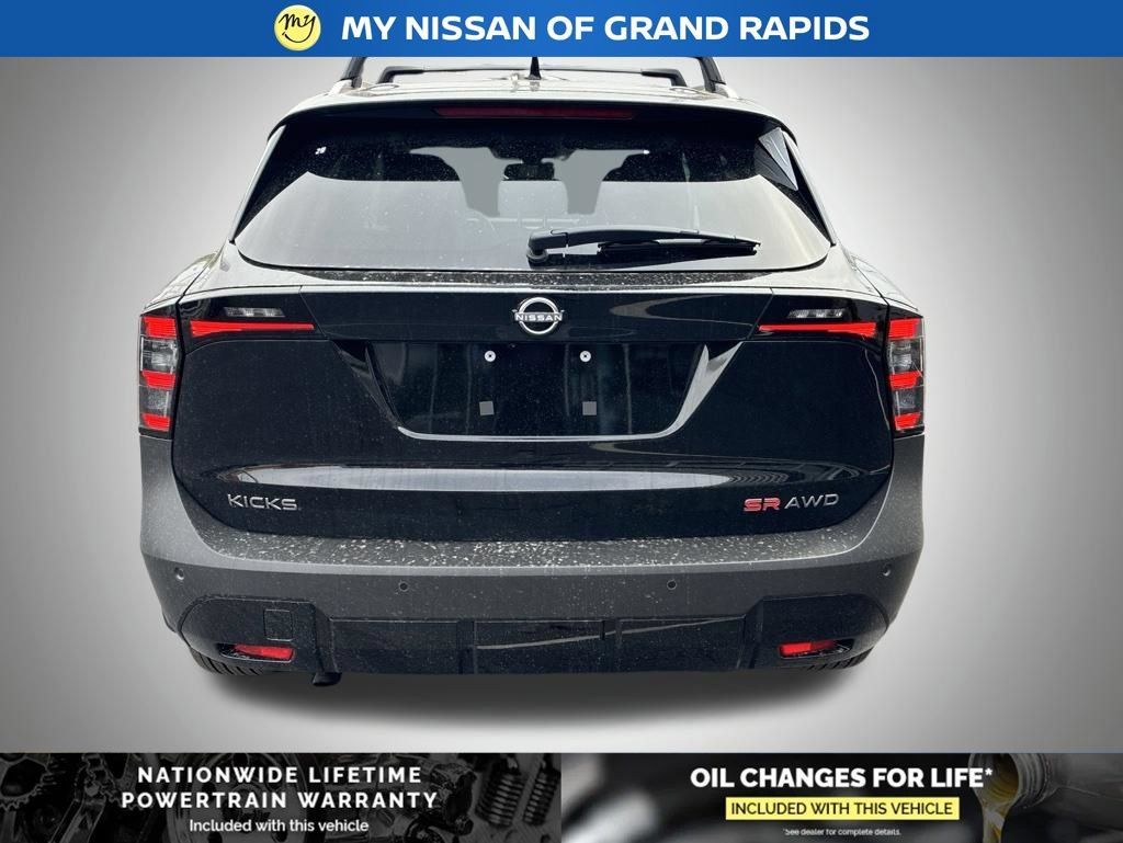 New 2026 Nissan Kicks SR AWD/4WD image 4