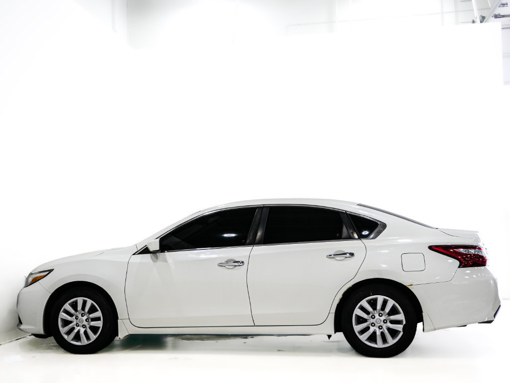 Used 2017 Nissan Altima 2.5 S w/ Power Driver Seat Package FWD image 5