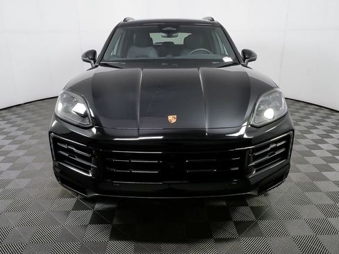 New 2026 Porsche Cayenne image 38