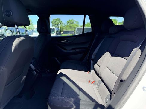 Used 2025 Chevrolet Equinox LT AWD/4WD image 22