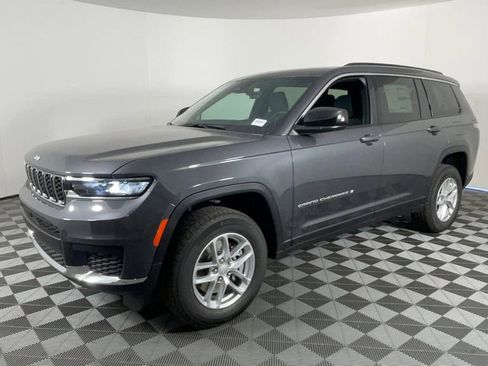 New 2025 Jeep Grand Cherokee L Laredo image 8