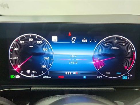 Used 2025 Mercedes-Benz GLA 250 4MATIC image 43