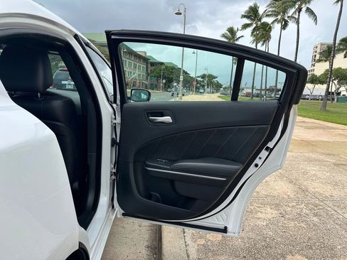 Used 2015 Dodge Charger SXT w/ Plus Group image 21