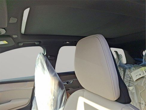 New 2026 Volvo XC90 B6 Plus w/ Protection Package Premier image 9