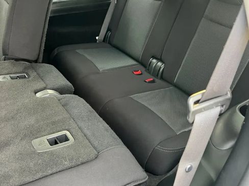 Used 2020 Nissan Pathfinder SV FWD image 20