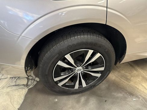 Used 2023 Volvo XC60 B5 Core AWD/4WD image 12
