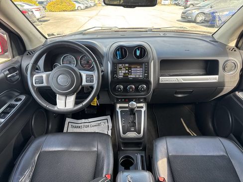 Used 2017 Jeep Compass Latitude AWD/4WD image 14