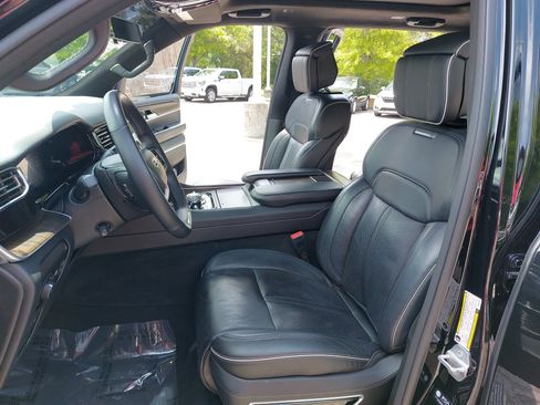 Used 2023 Jeep Grand Wagoneer Series II w/ Flexible Seating Group AWD/4WD image 16