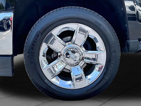 Used 2018 Chevrolet Silverado 1500 LTZ w/ Sport Package AWD/4WD image 11