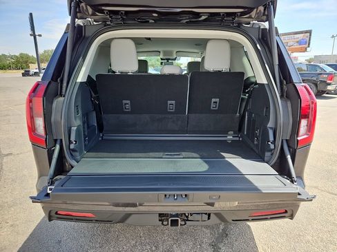 New 2027 Ford Expedition Active RWD image 18
