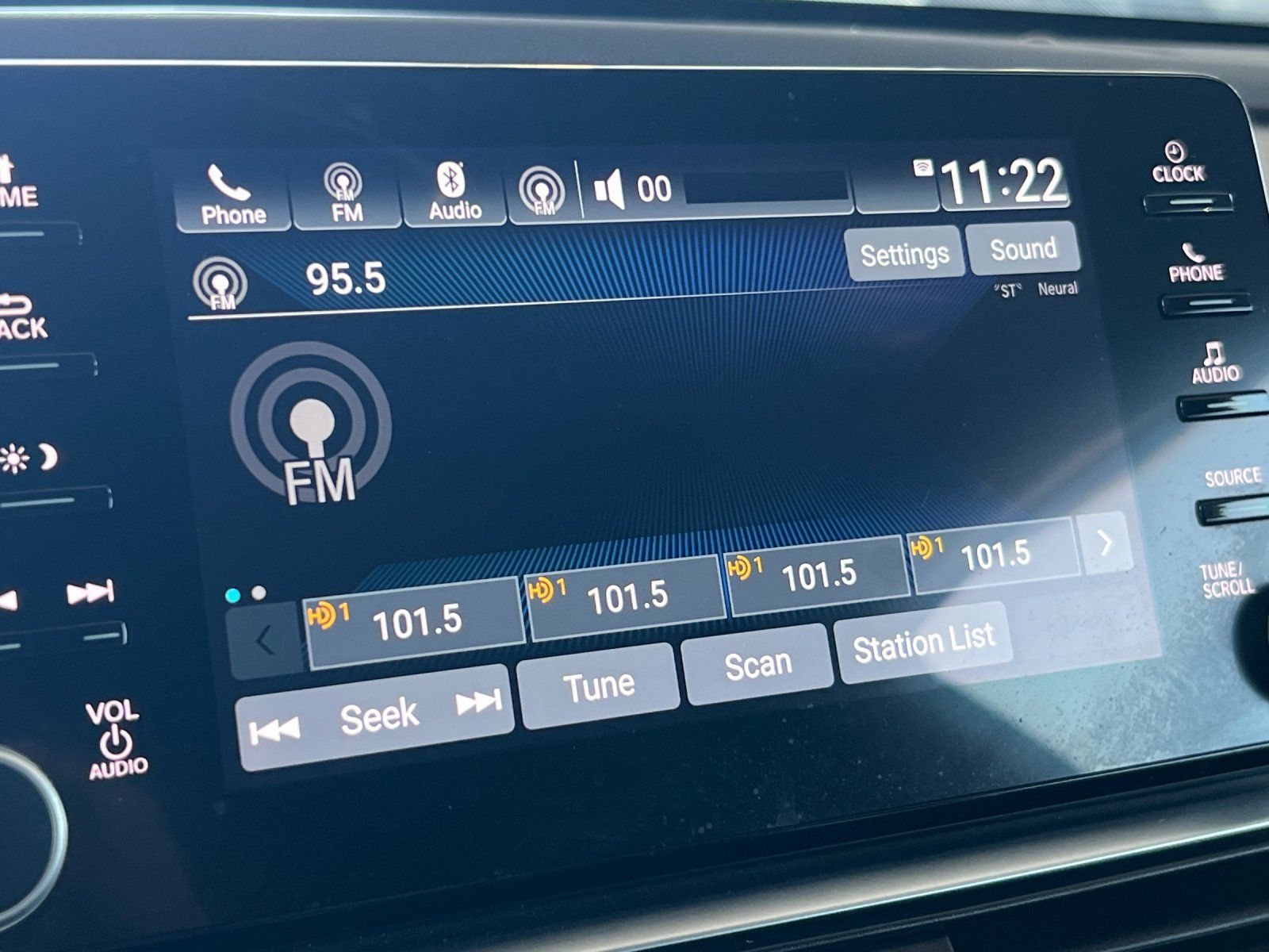 Used 2022 Honda Accord EX-L image 16