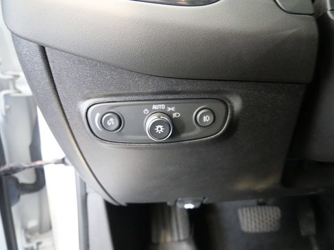 Used 2018 Chevrolet Equinox Premier AWD/4WD image 14