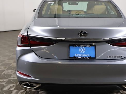 Used 2023 Lexus ES 350 w/ Premium Package image 16